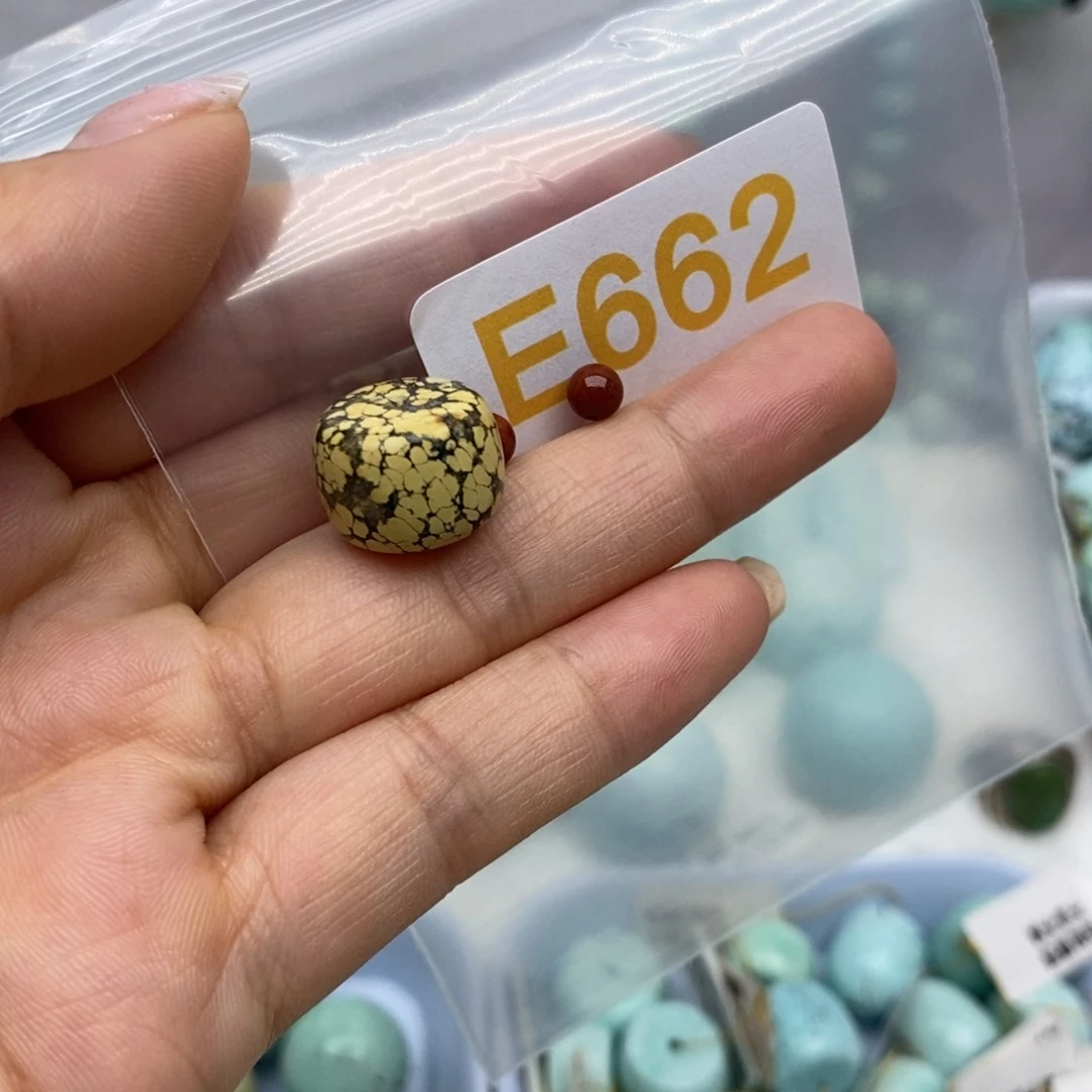未镶嵌南红玛瑙珠宝奇石
