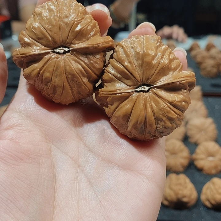 啵***啵吊坠桃核山地南瓜墩