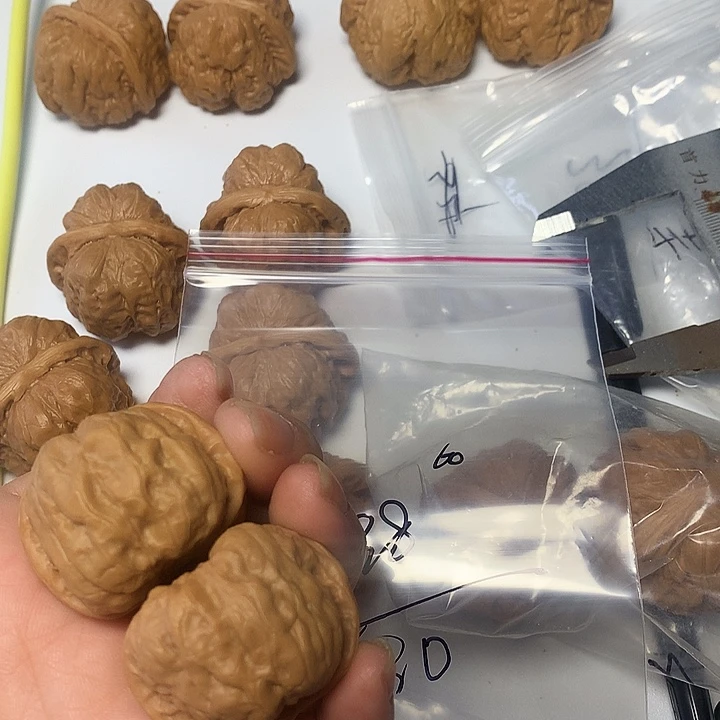 文玩核桃吊坠边38左右