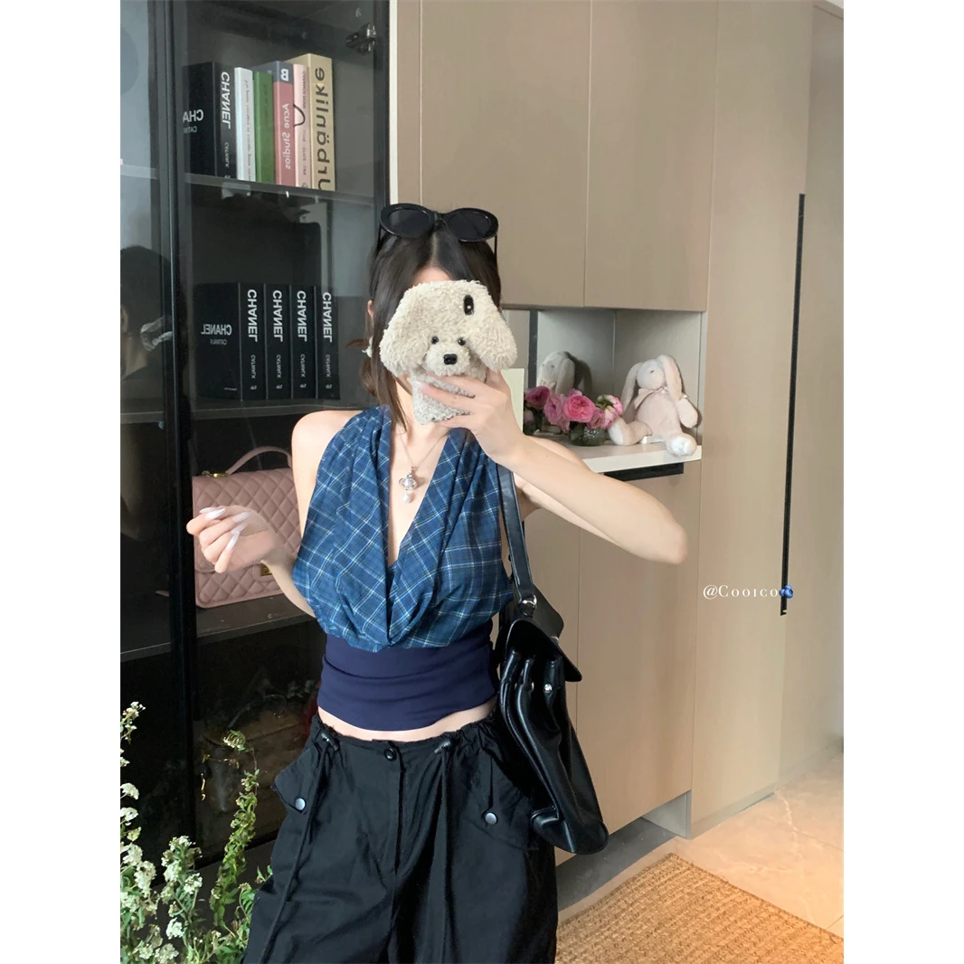 复古格子拼接荡领挂脖背心女夏季修身美背外穿设计感辣妹短款上衣