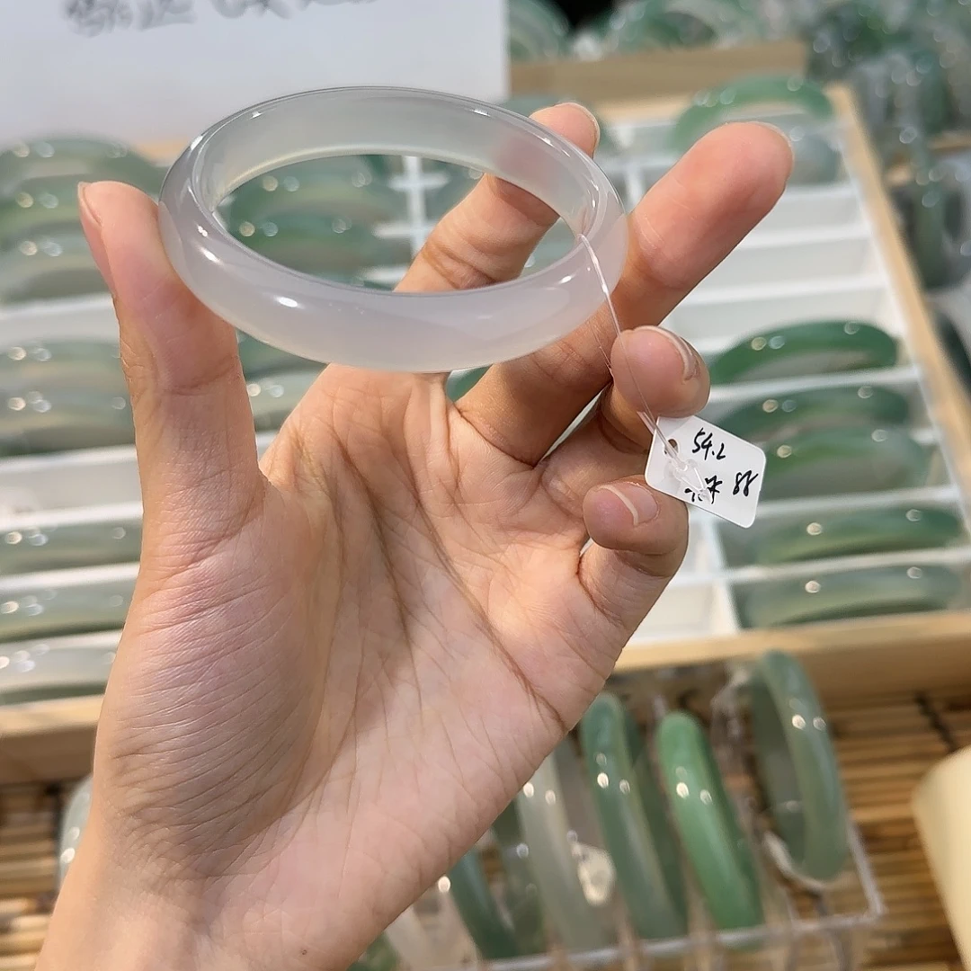 玛瑙/玉髓未镶嵌手镯圈口54.2