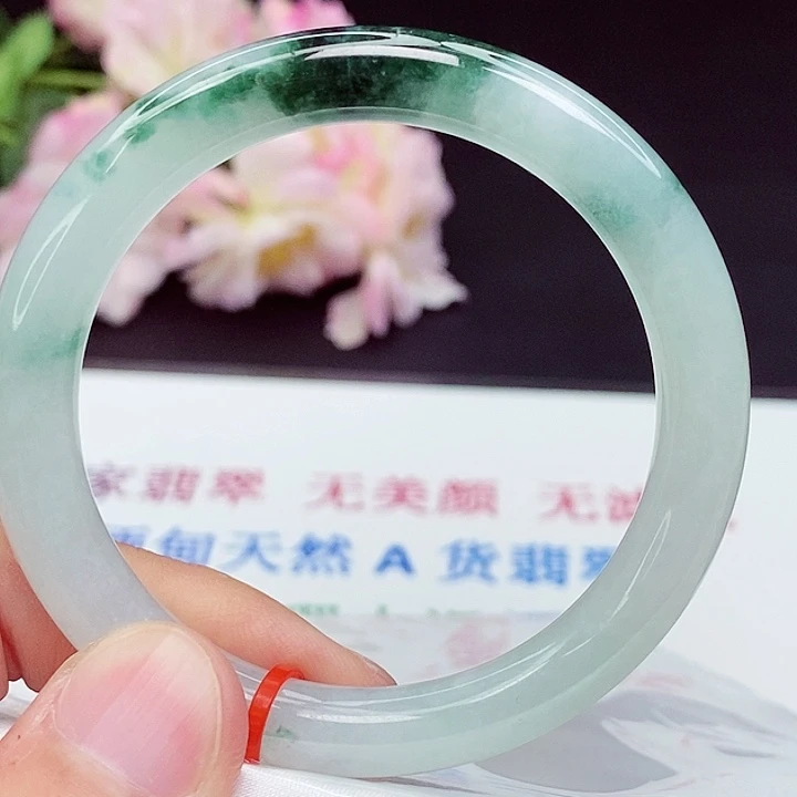 翡翠手镯未镶嵌53圈口