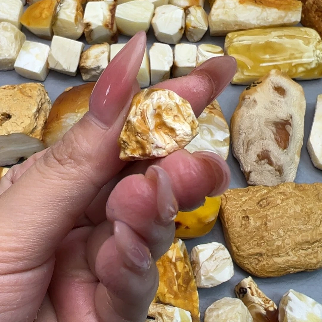 定制琥珀未镶嵌木**西蜜蜡