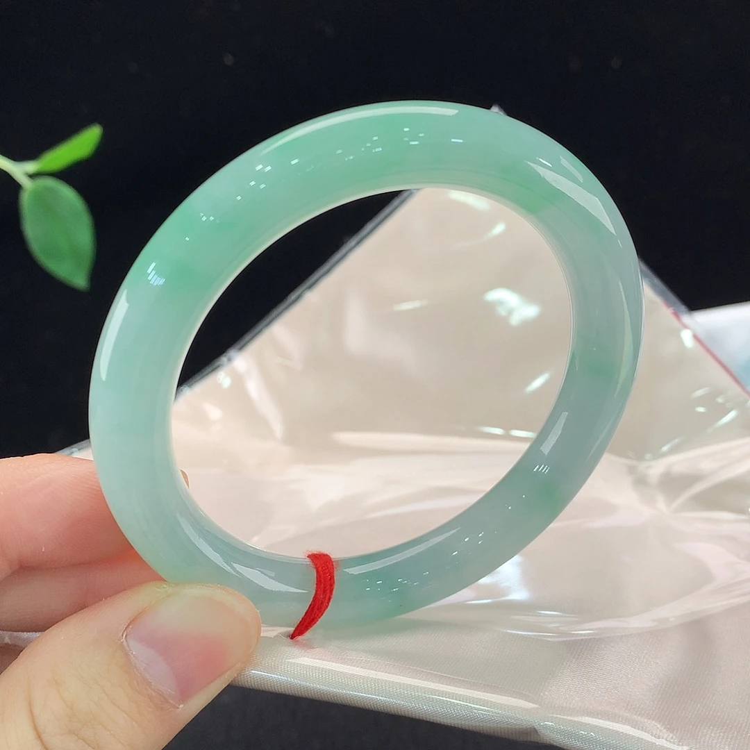 翡翠未镶嵌手镯0427