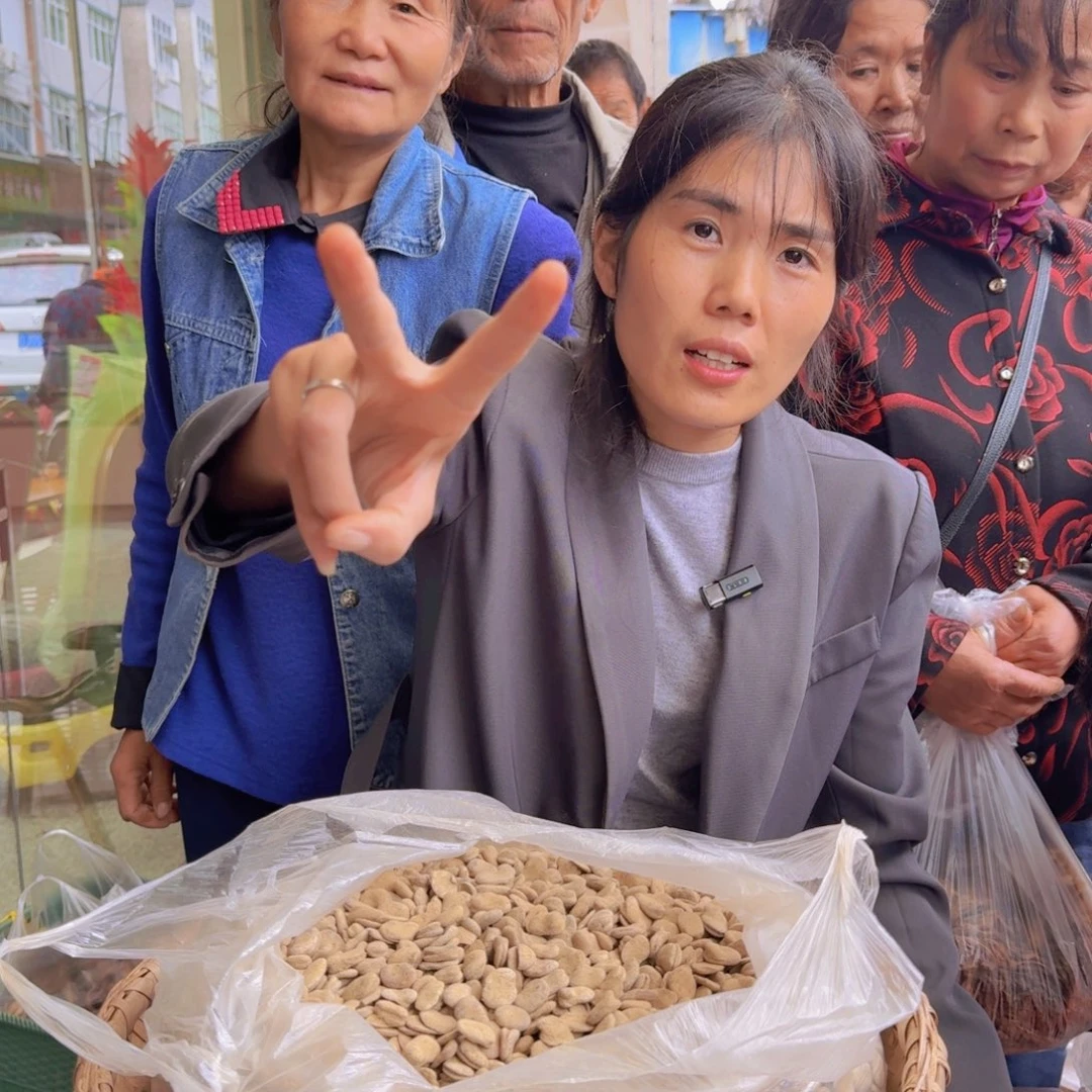 中国大陆胡豆酱拌好
