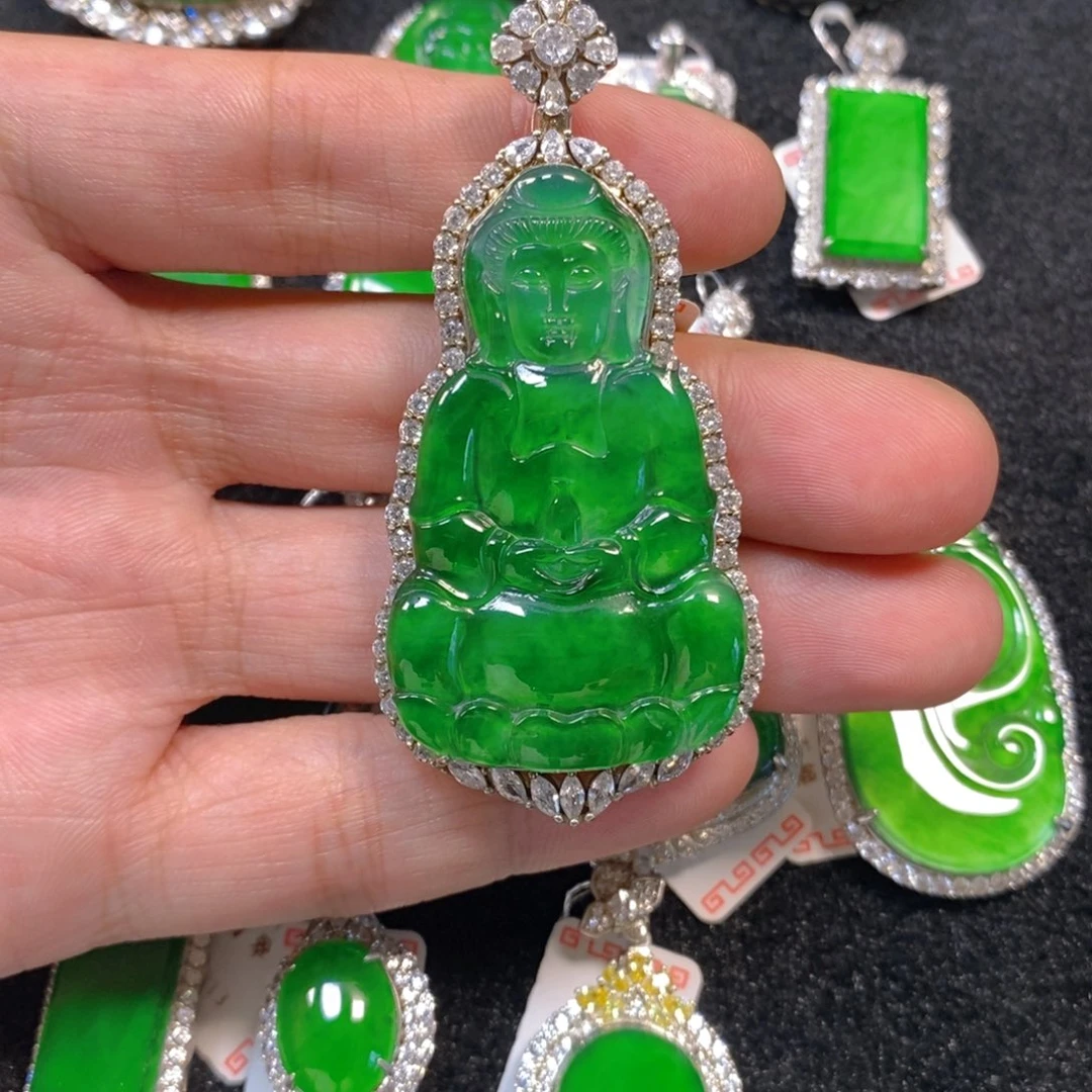 颈饰银S925镶嵌翡翠观音吊坠