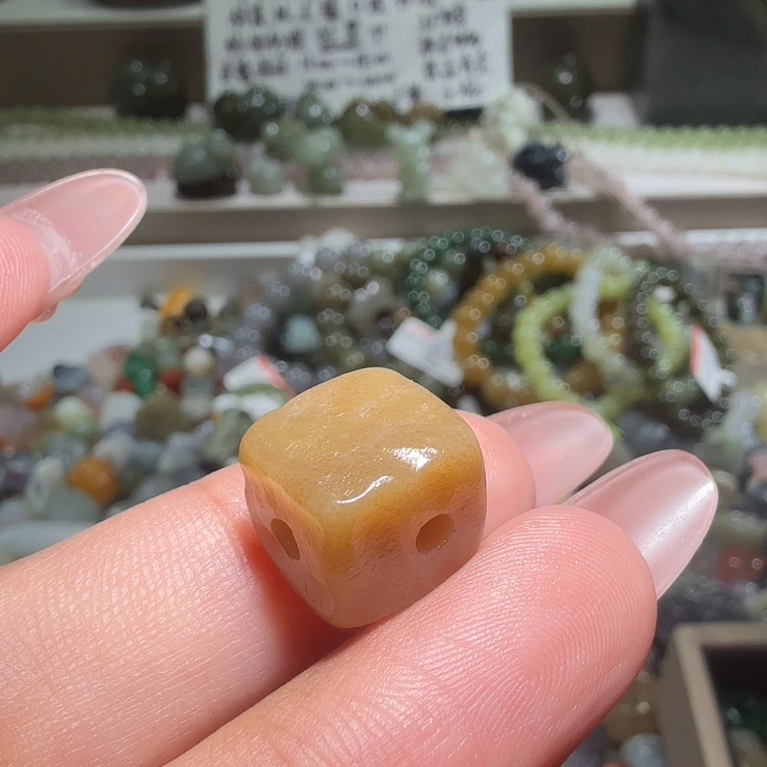 和田玉未镶嵌珠宝半成品