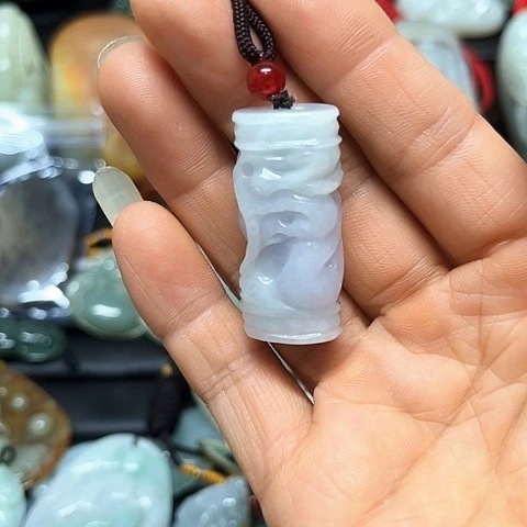 颈饰未镶嵌翡翠挂件
