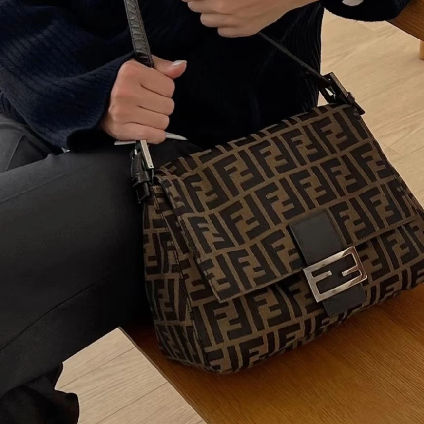 95新 FENDI/芬迪 芬迪腋下包972962