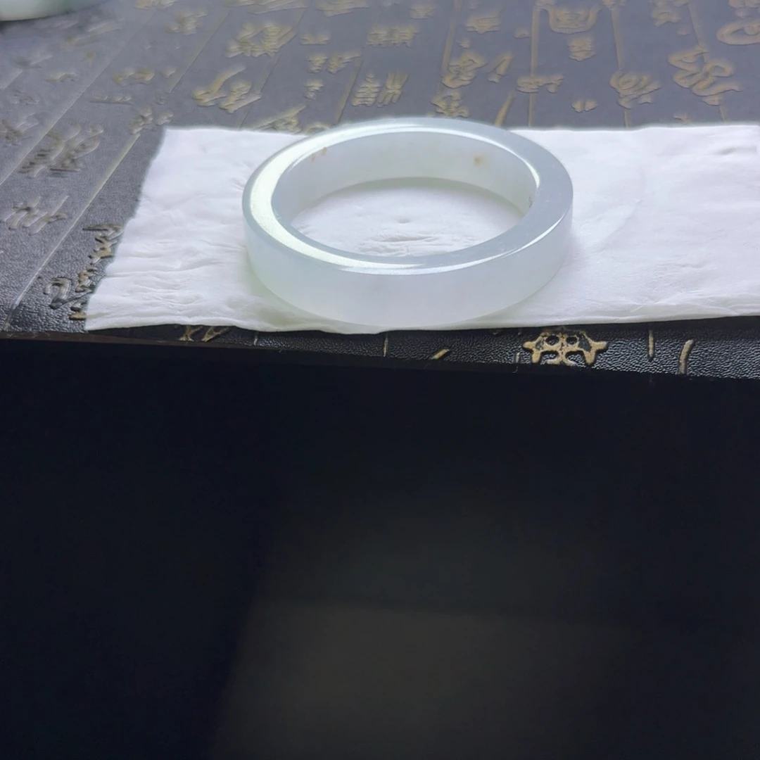 未镶嵌翡翠手镯定制翡翠
