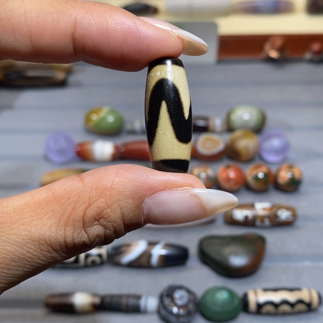 玛瑙/玉髓颈饰未镶嵌醉****?