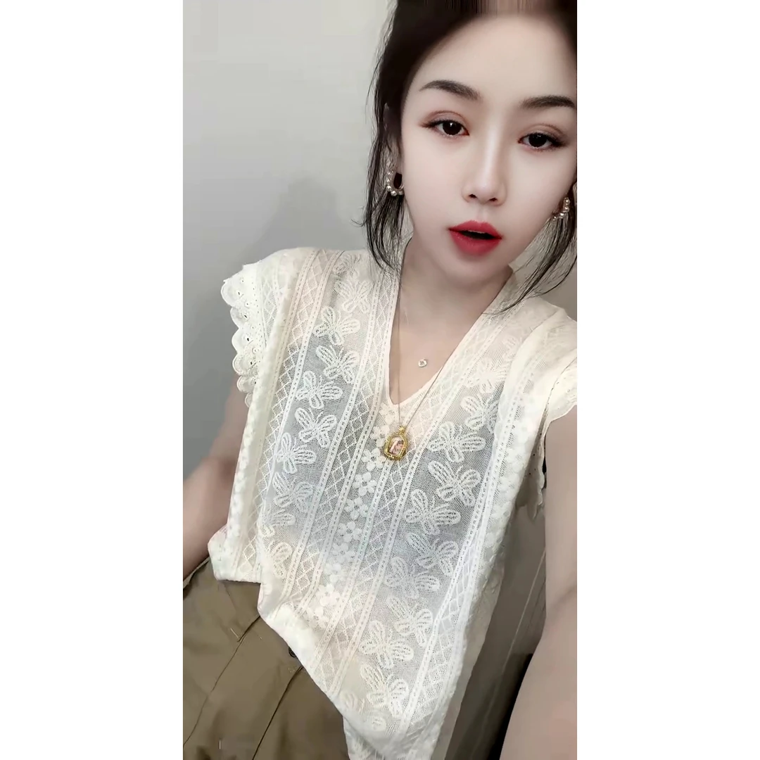 微透薄款提花飞飞袖V领上衣衫夏季时尚欧货蕾丝