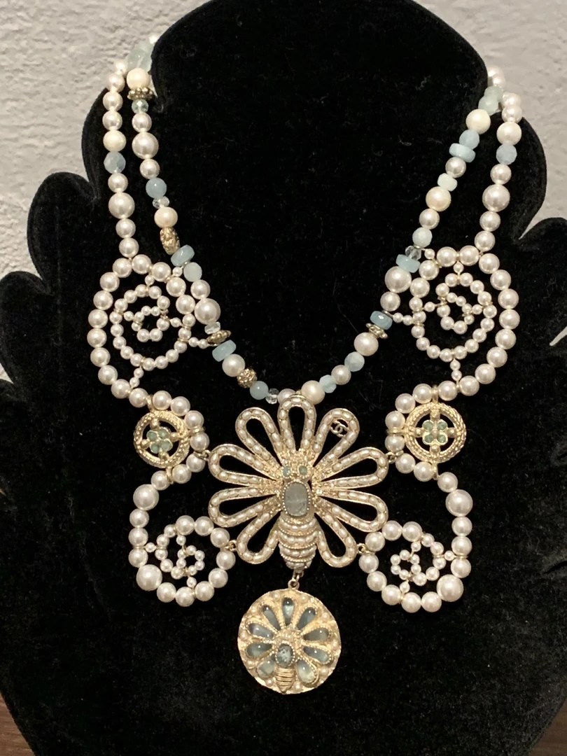 99新 Chanel/香奈儿 HIHI/18C蜜蜂珍珠吊坠蓝色宝石项链12115761