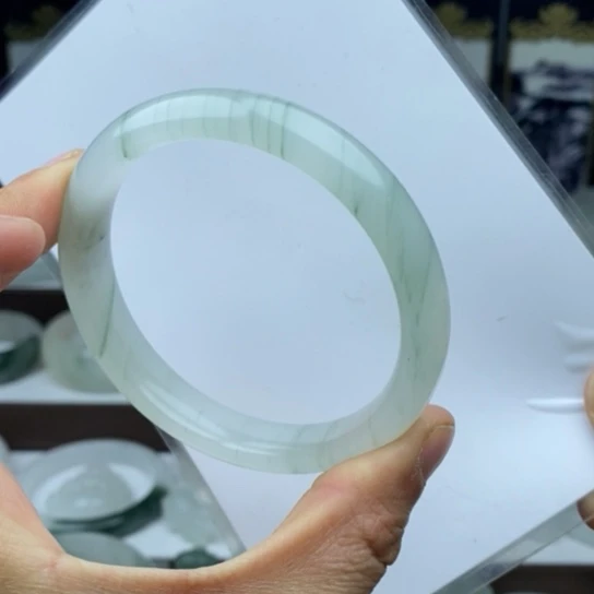 石英质玉（金丝玉）手镯未镶嵌