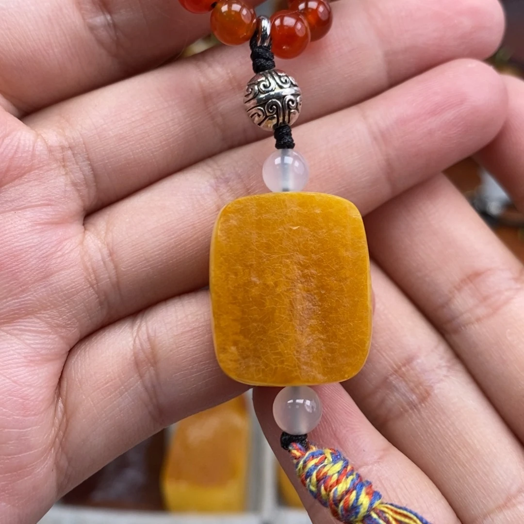 琥珀吊坠(赠链)未镶嵌