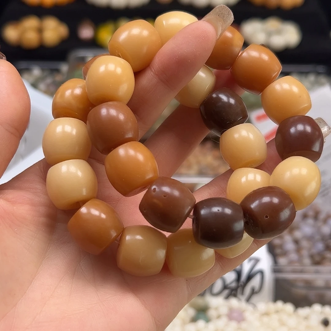 菩提根/象牙果手串瑕疵，18酒桶2条有虫眼