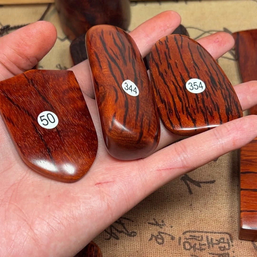 吃***皮小叶紫檀把件印度小叶紫檀