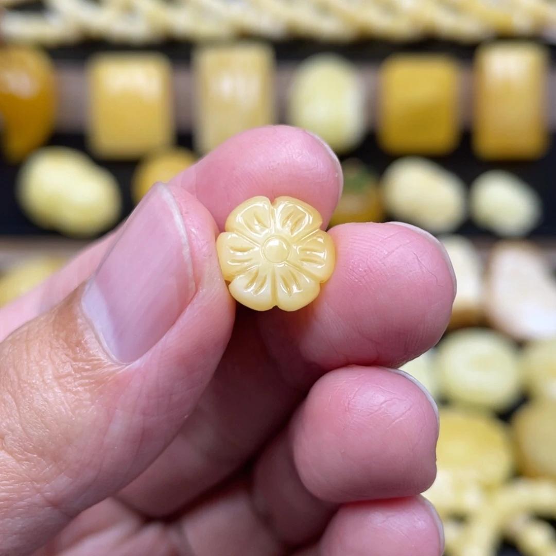 琥珀未镶嵌裸石琥珀蜜蜡