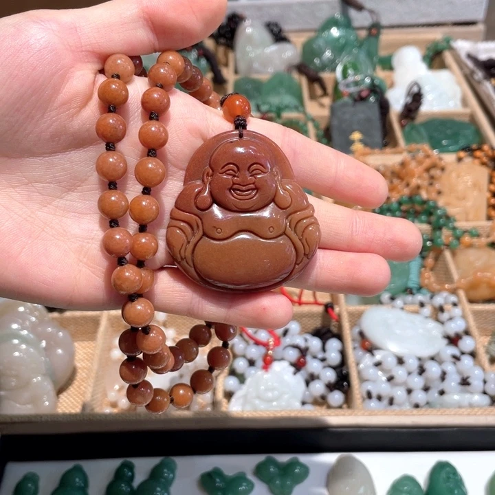 石英质玉未镶嵌颈饰