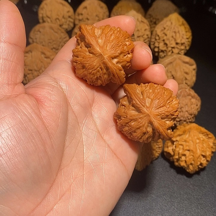 文玩核桃吊坠磨盘