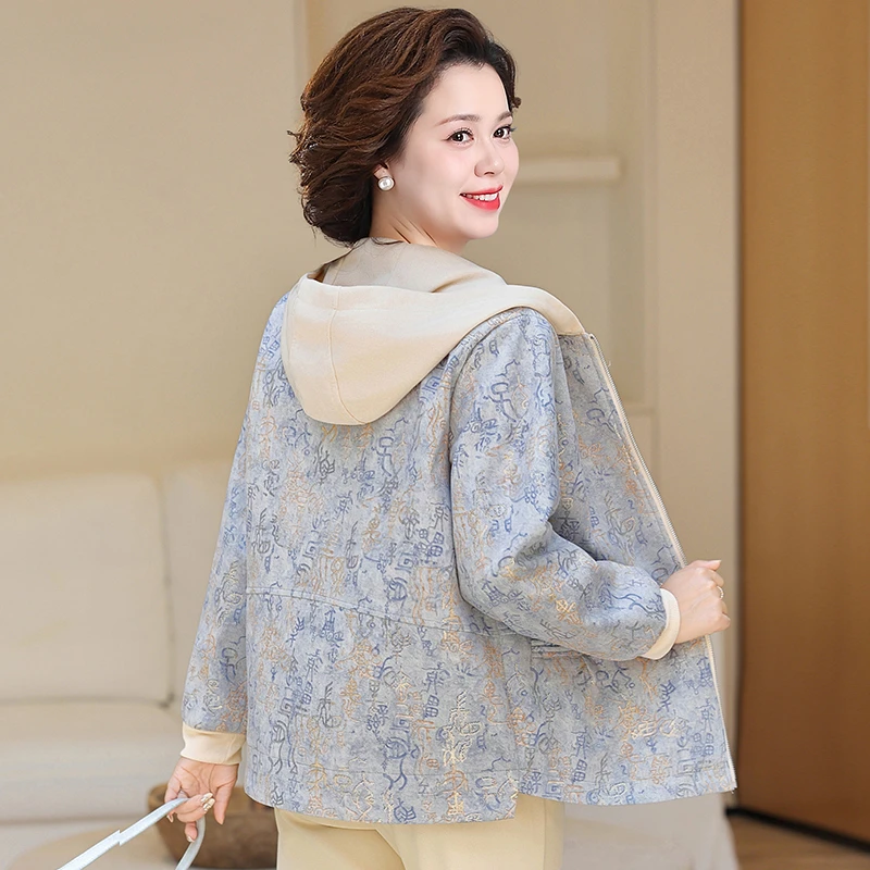 妈妈秋装2025新款连帽外套中老年女装休闲上衣春秋洋气风衣夹克衫
