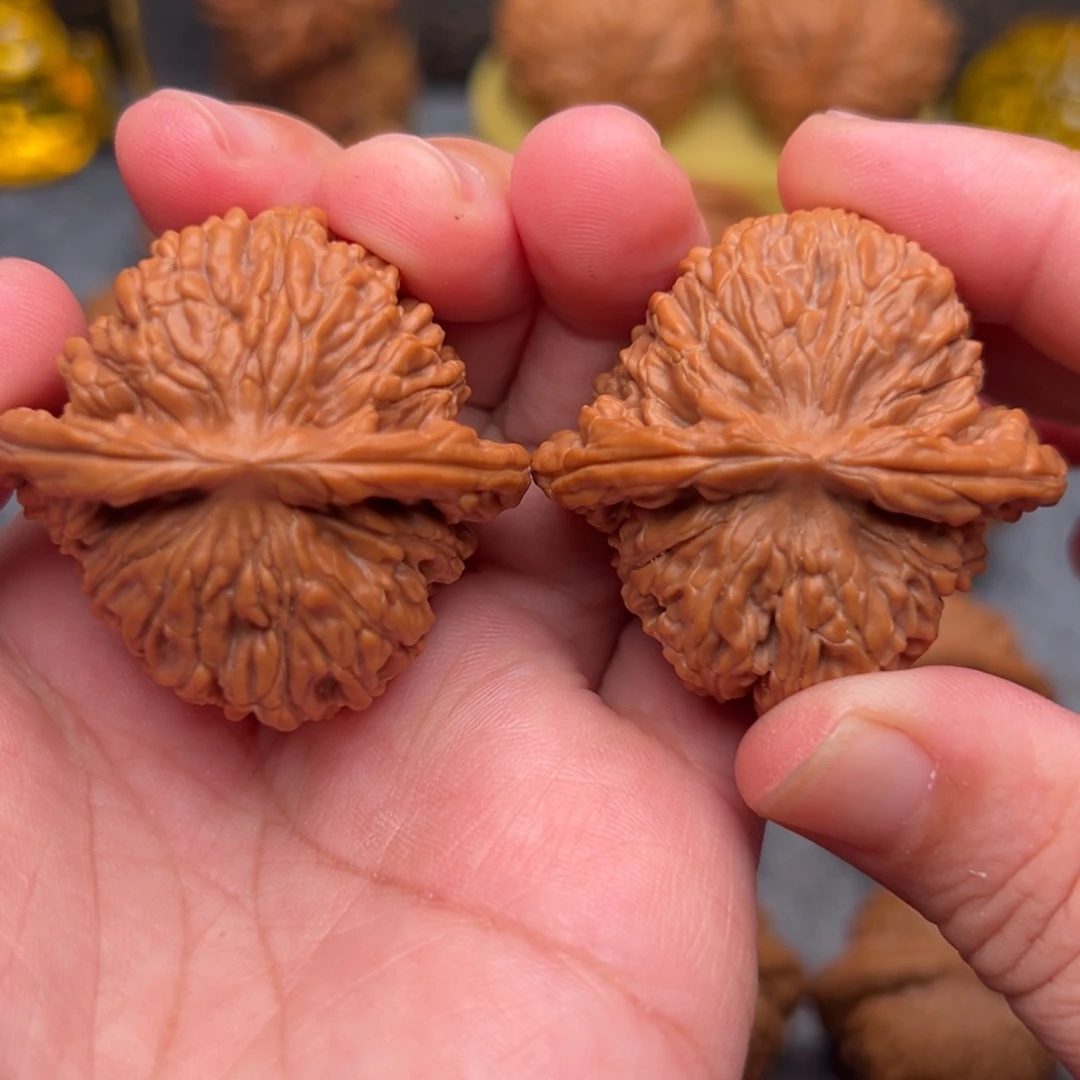 文玩核桃把件43.5全品汉高楼