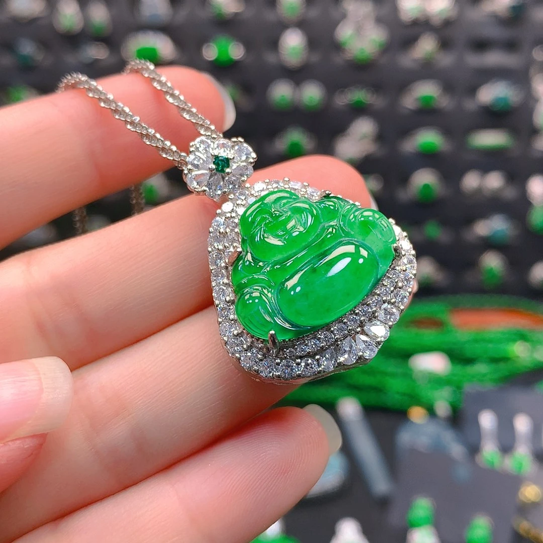 翡翠未镶嵌颈饰佛公