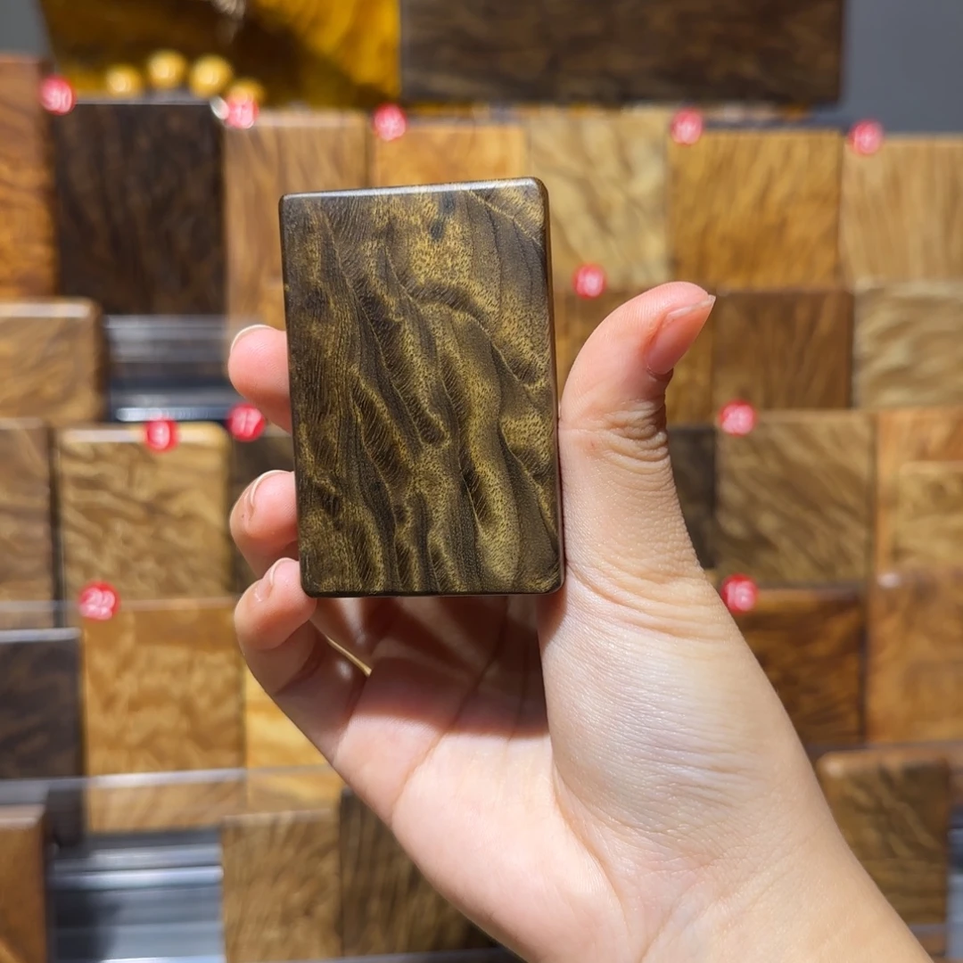 凌***金丝楠小叶桢楠阴沉木无事牌