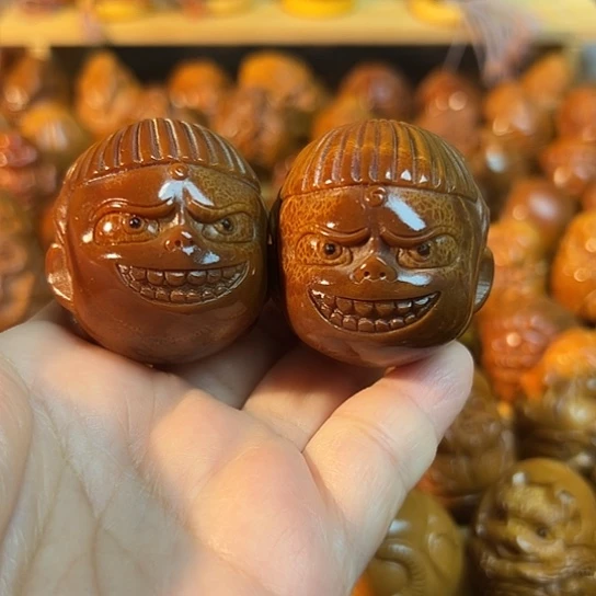 梁***涛橄榄核手串/手链哪吒一对卡39