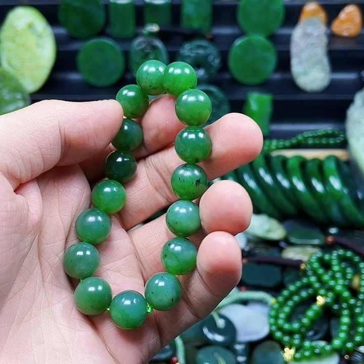 和田玉未镶嵌珠宝奇石