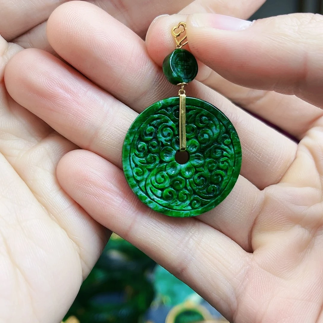 翡翠颈饰18K金镶嵌吊坠