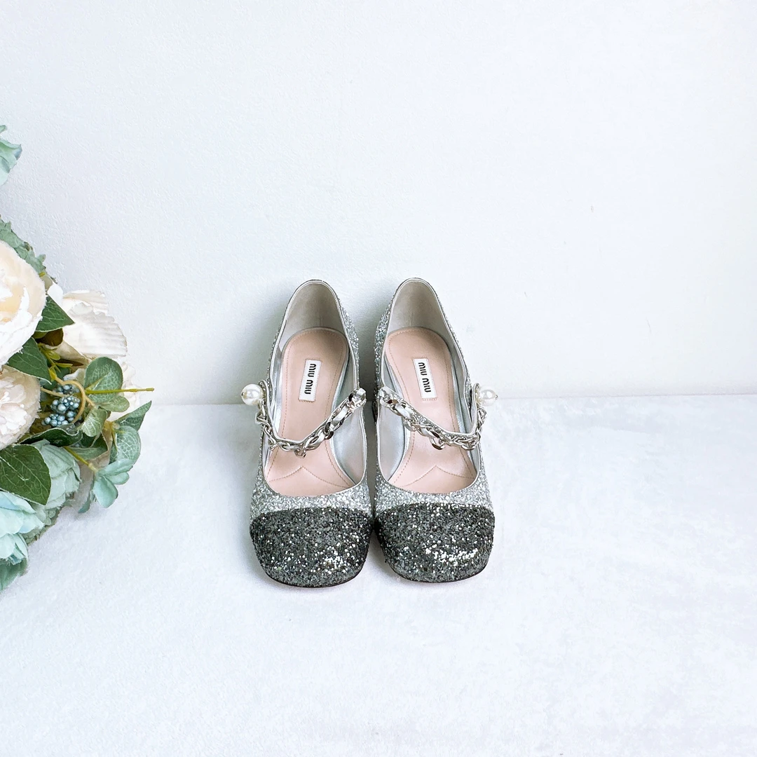 99新 MIU MIU/缪缪 玛丽珍鞋/37码/Xsp35560