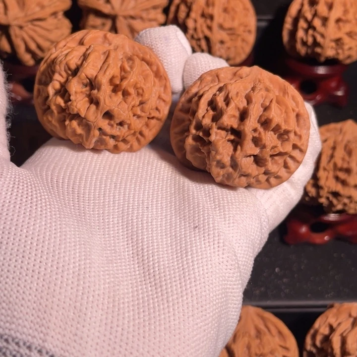 文玩核桃吊坠43官帽