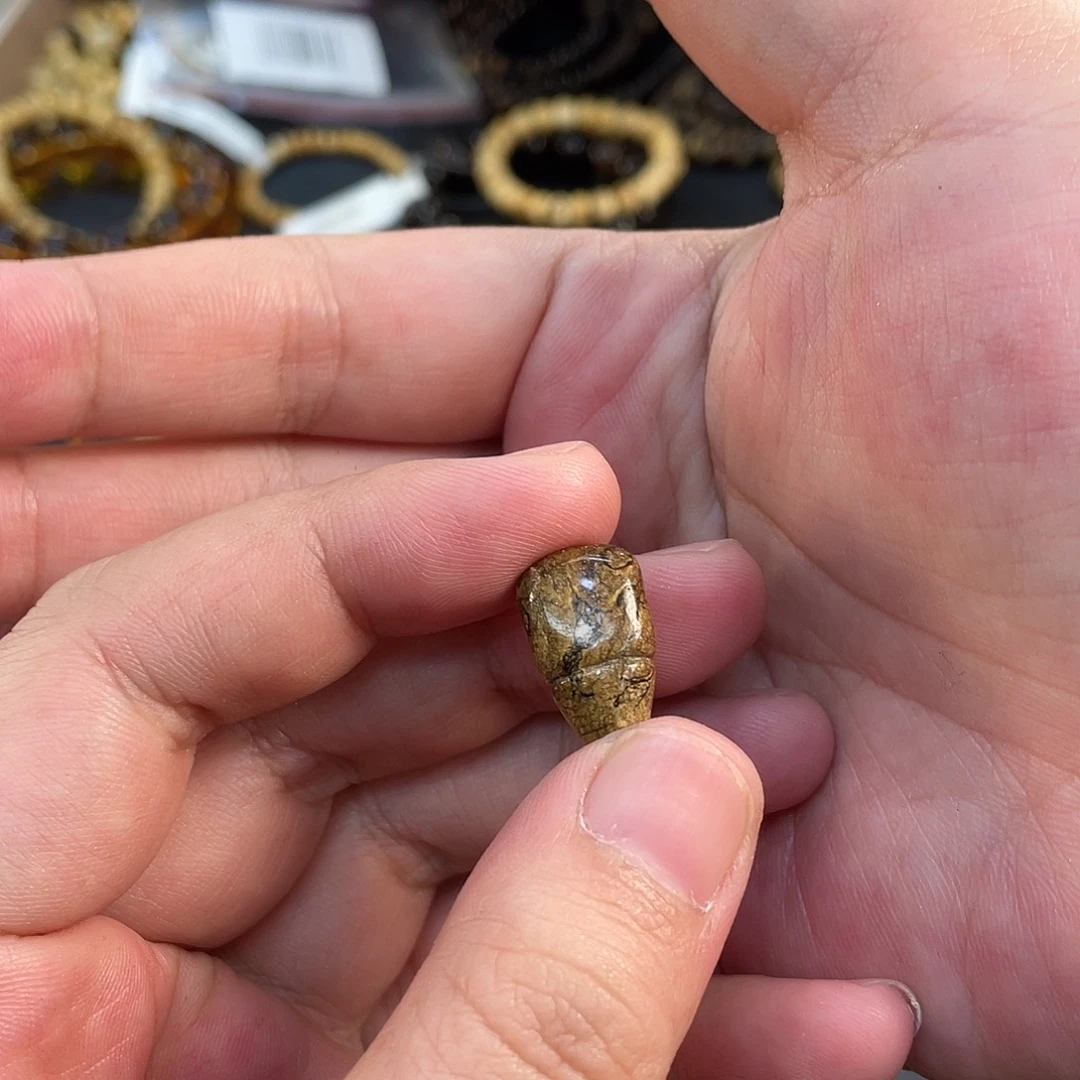 琥珀未镶嵌裸石泥珀三通