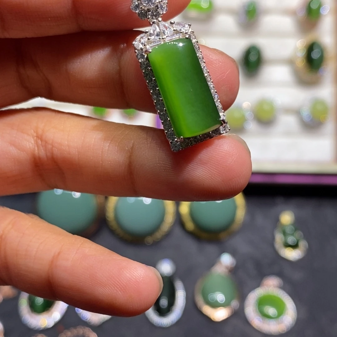 和田玉银S925镶嵌颈饰