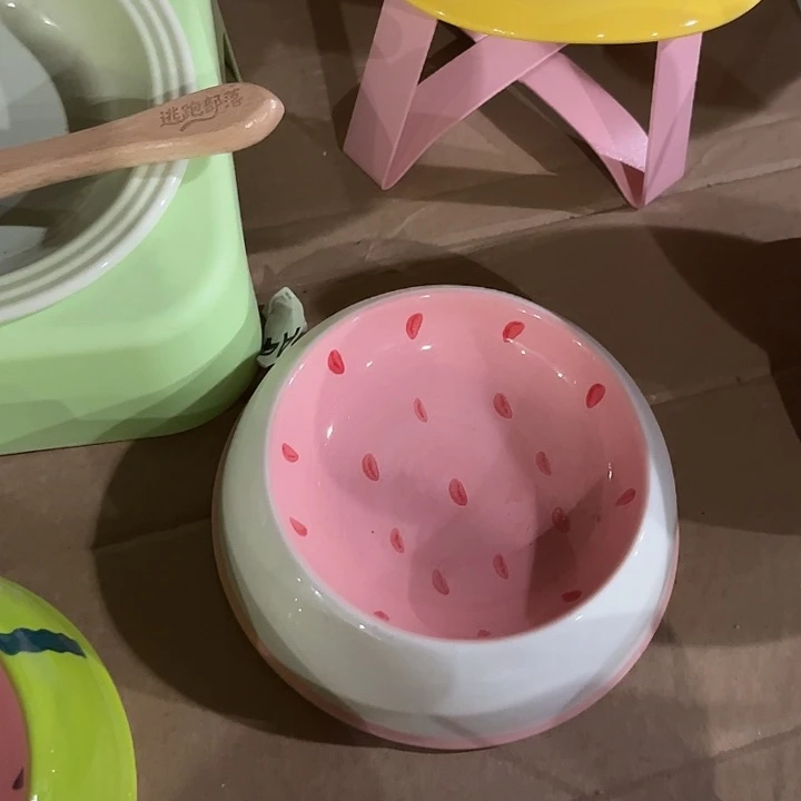 瓷片陶瓷草莓陶瓷碗