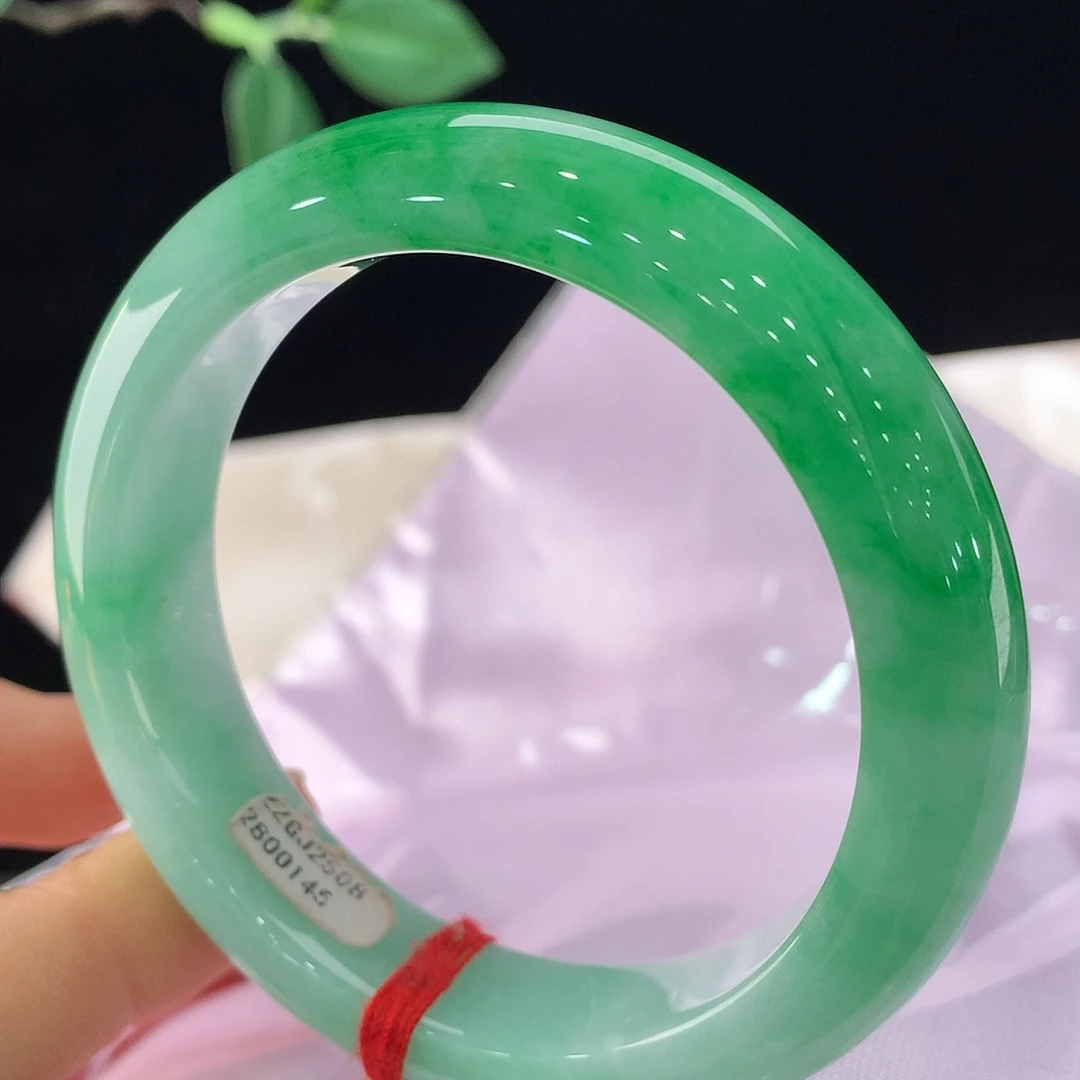 翡翠未镶嵌手镯0145