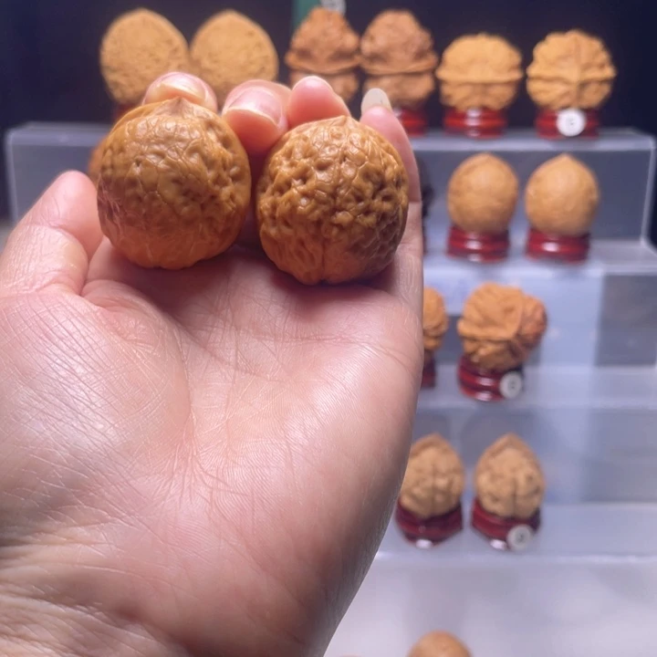 桃核吊坠2萌萌包和