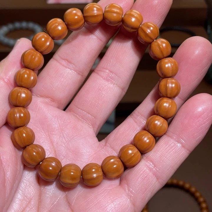 和田玉未镶嵌手串