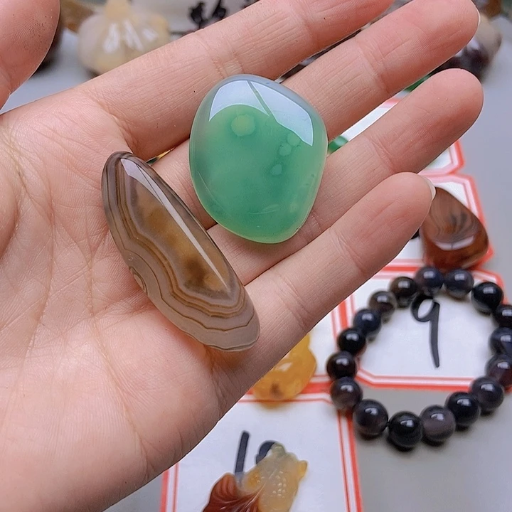 【闪购商品】未镶嵌玛瑙/玉髓珠宝半成品然**物