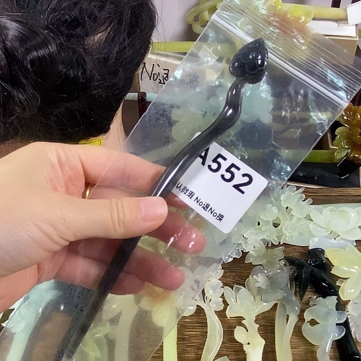 蛇纹石玉未镶嵌发饰