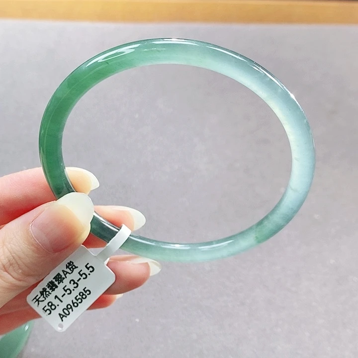 【闪购商品】未镶嵌手镯翡翠