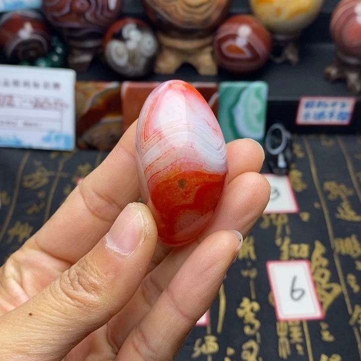 玛瑙/玉髓未镶嵌天然玛瑙玉髓俏皮灵动原石