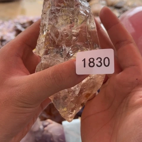 【闪购商品】未镶嵌大型摆件（非配饰）水晶?****糕