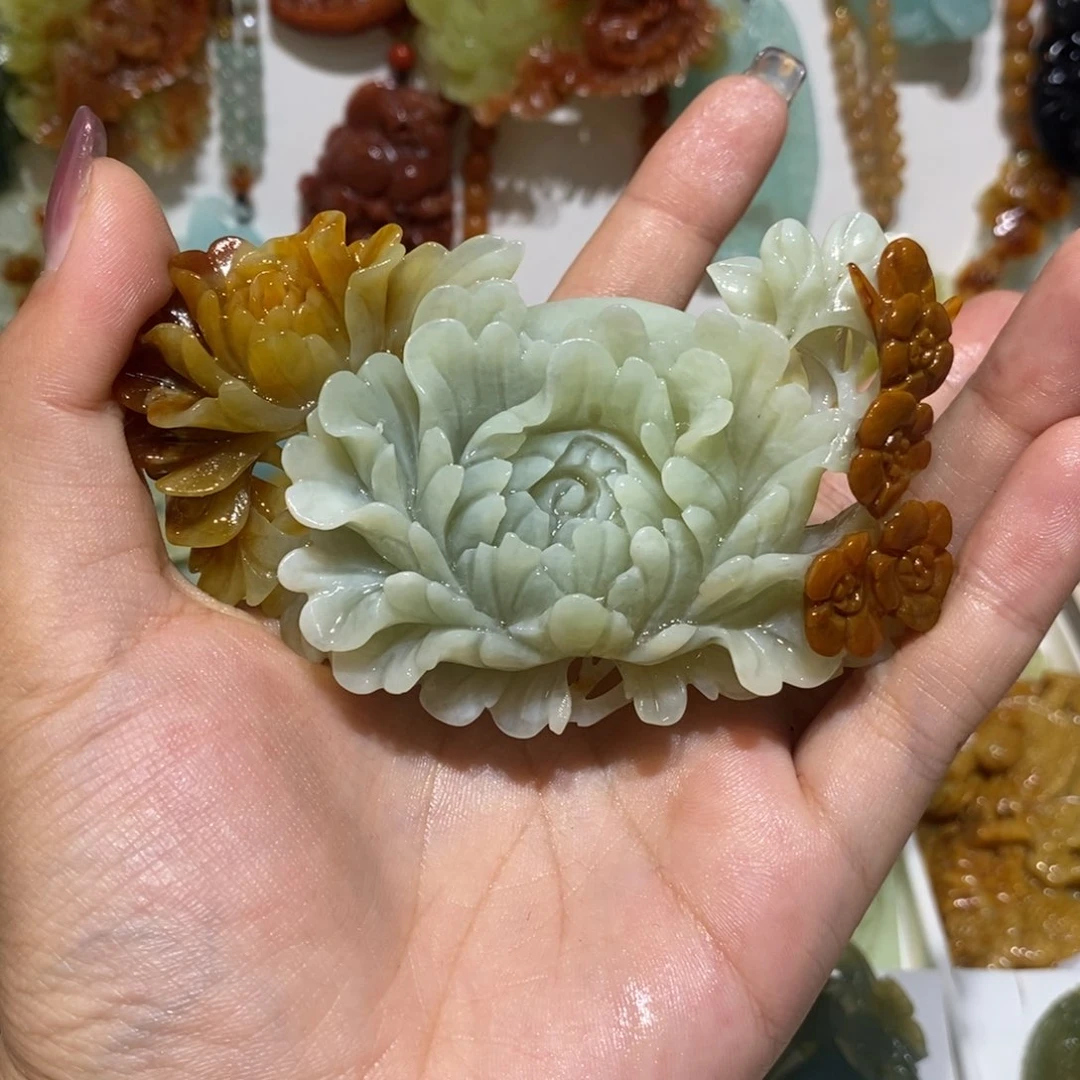蛇纹石玉未镶嵌颈饰辣***?