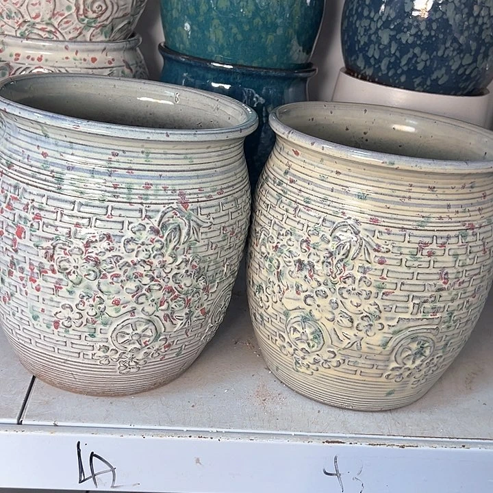 紫砂花盆口20高23颜色随机。。。。。。。。