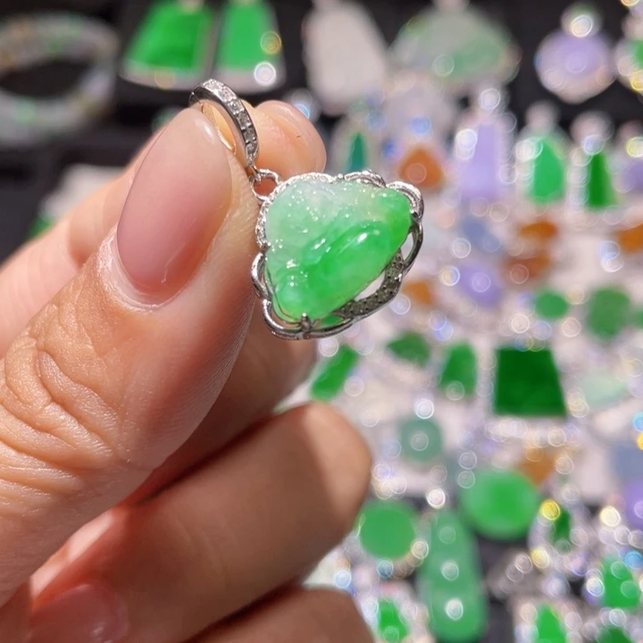 翡翠银S925镶嵌颈饰精品