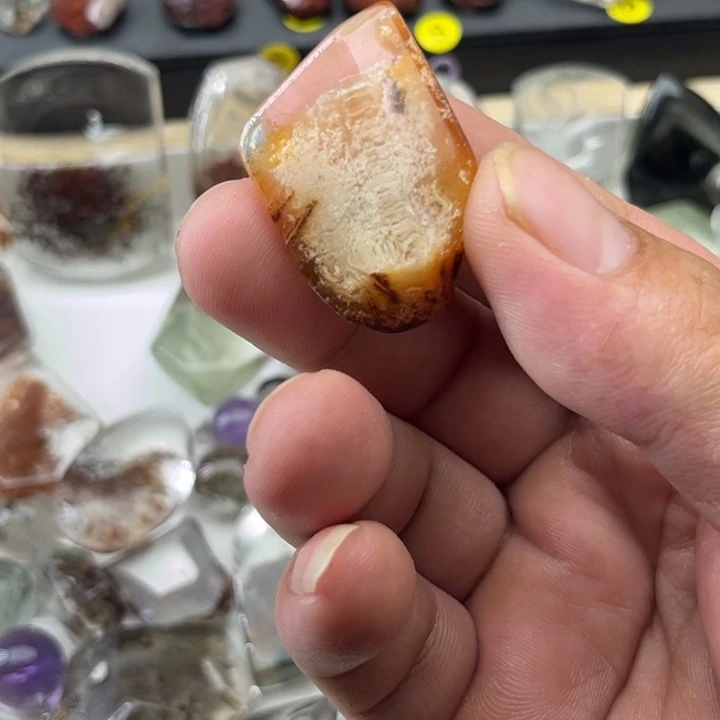 未镶嵌吊坠(赠链)黄晶