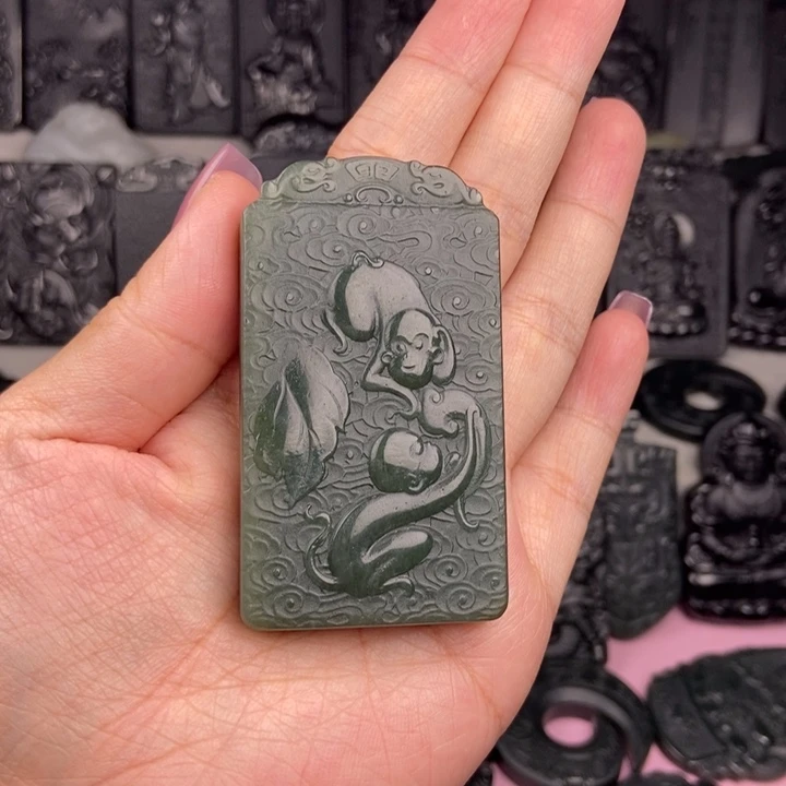 颈饰未镶嵌和田玉