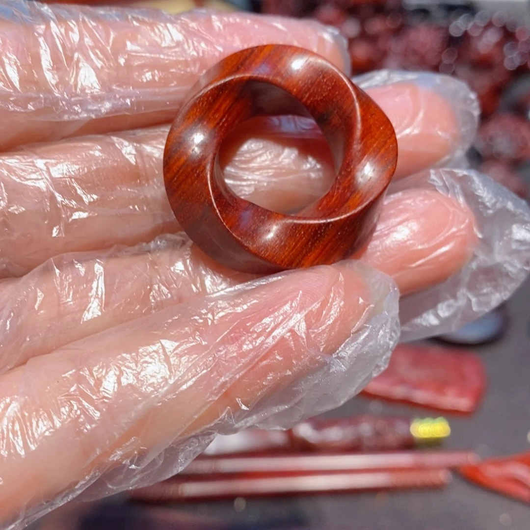 小叶紫檀把件唐*印度小叶紫檀手把件